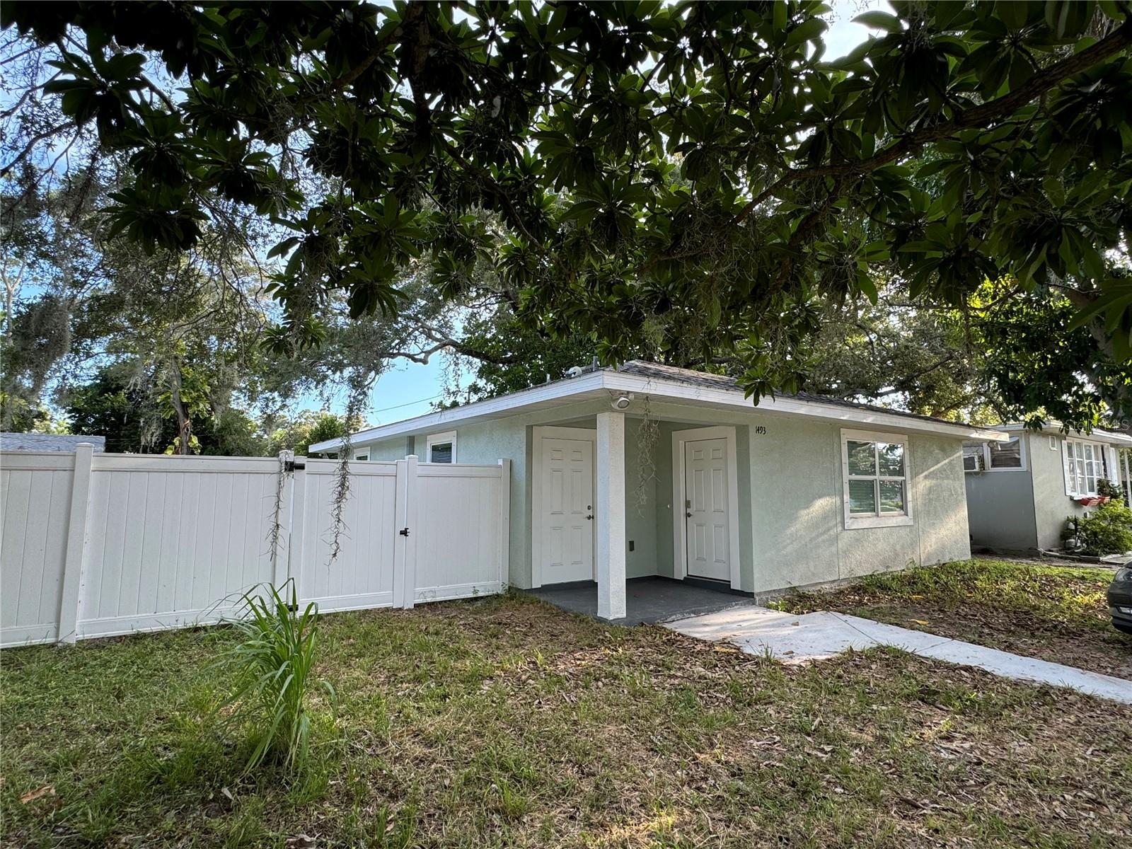 HIGHLAND GROVES - Residential