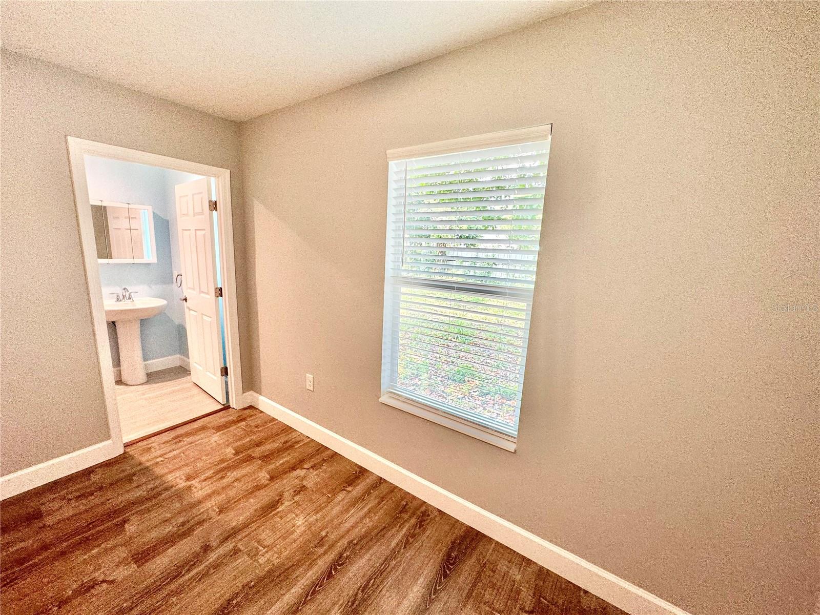 HIGHLAND GROVES - Residential