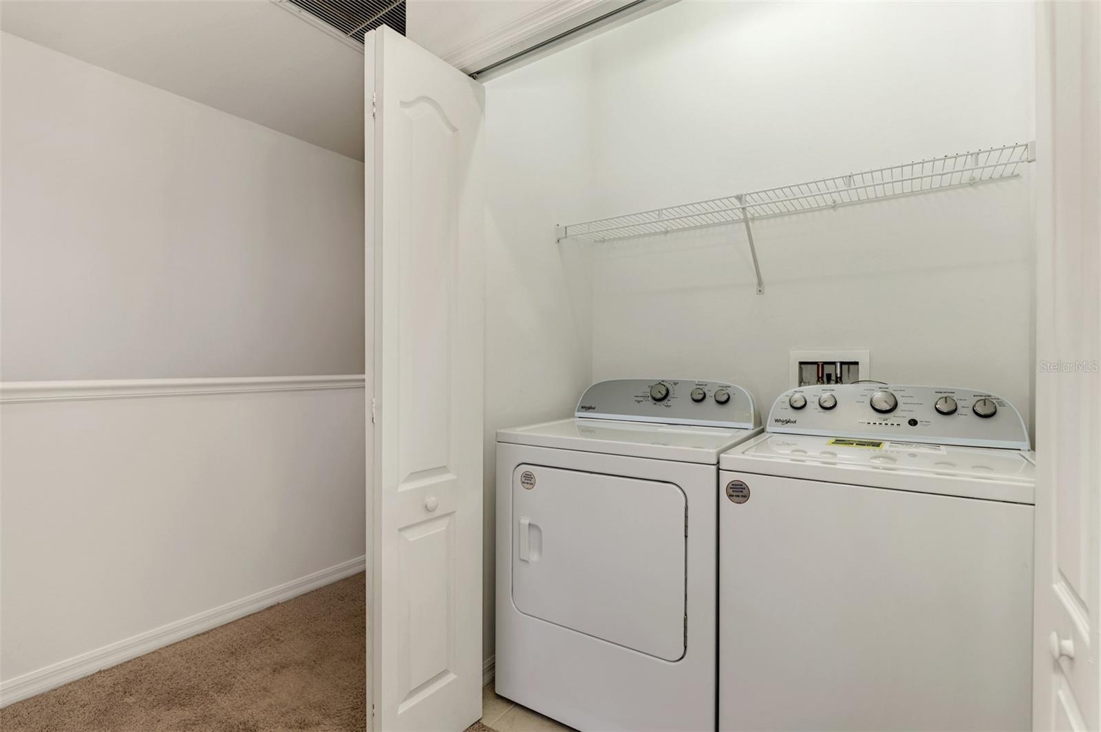 TOWNS AT LAKESIDE - Residential