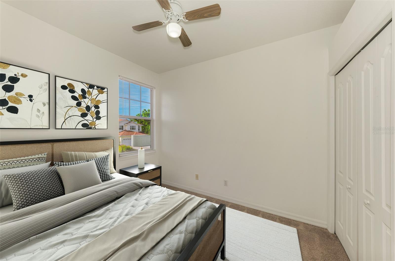 TOWNS AT LAKESIDE - Residential