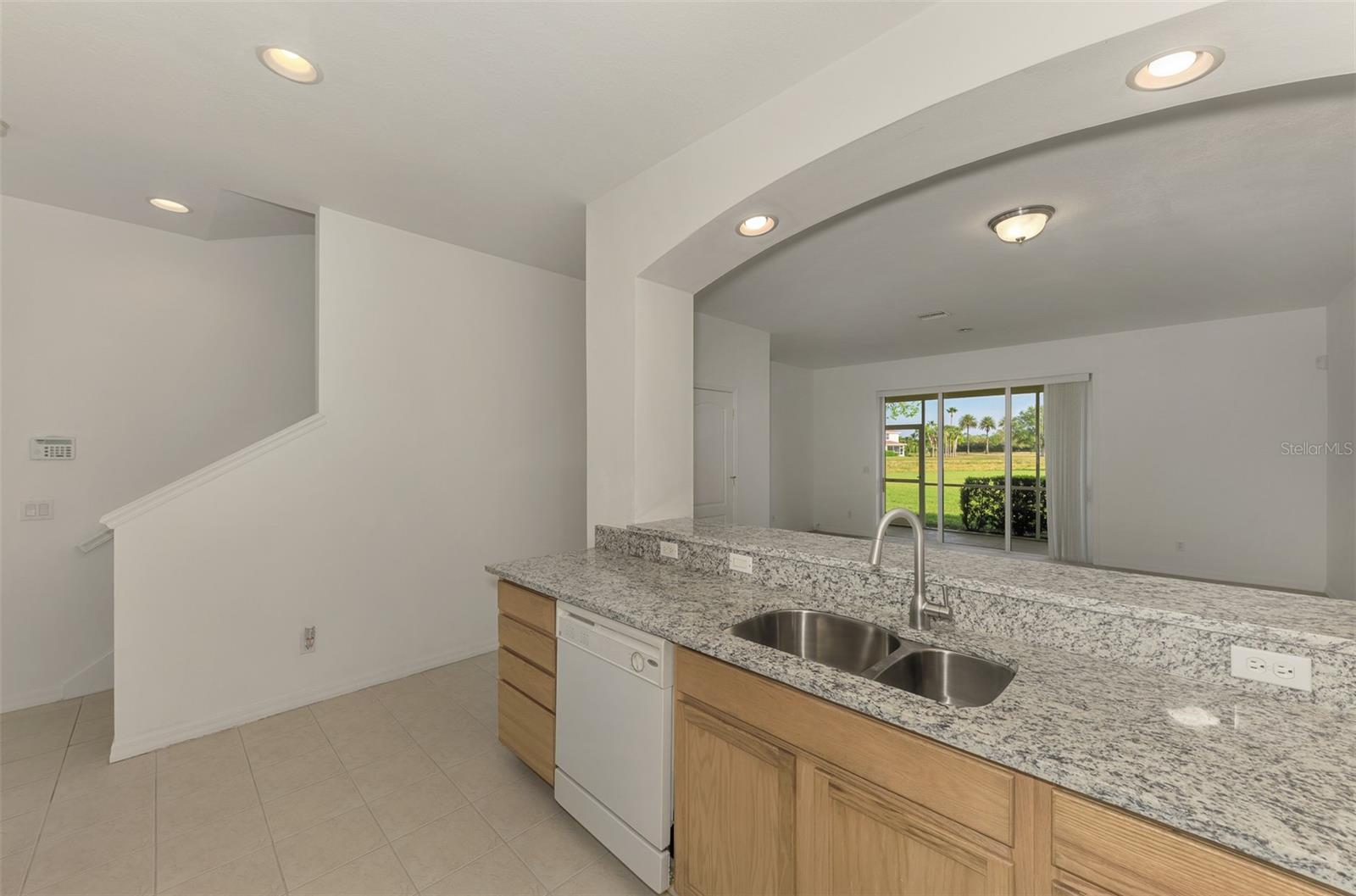 TOWNS AT LAKESIDE - Residential