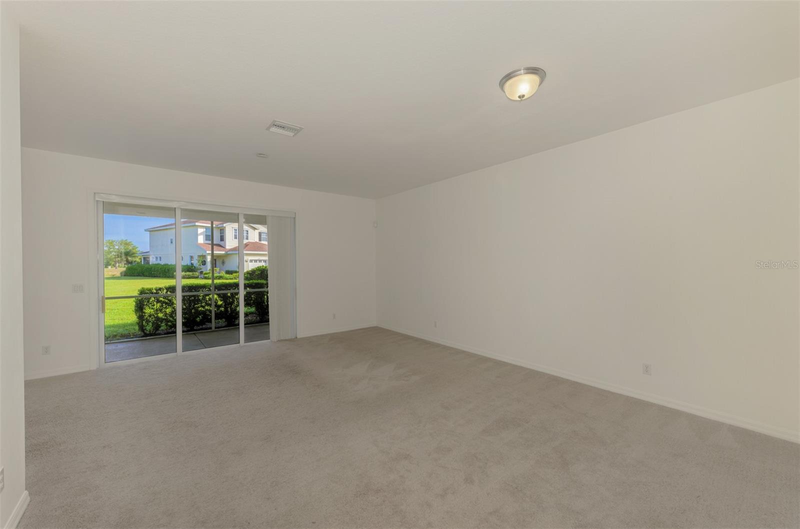 TOWNS AT LAKESIDE - Residential