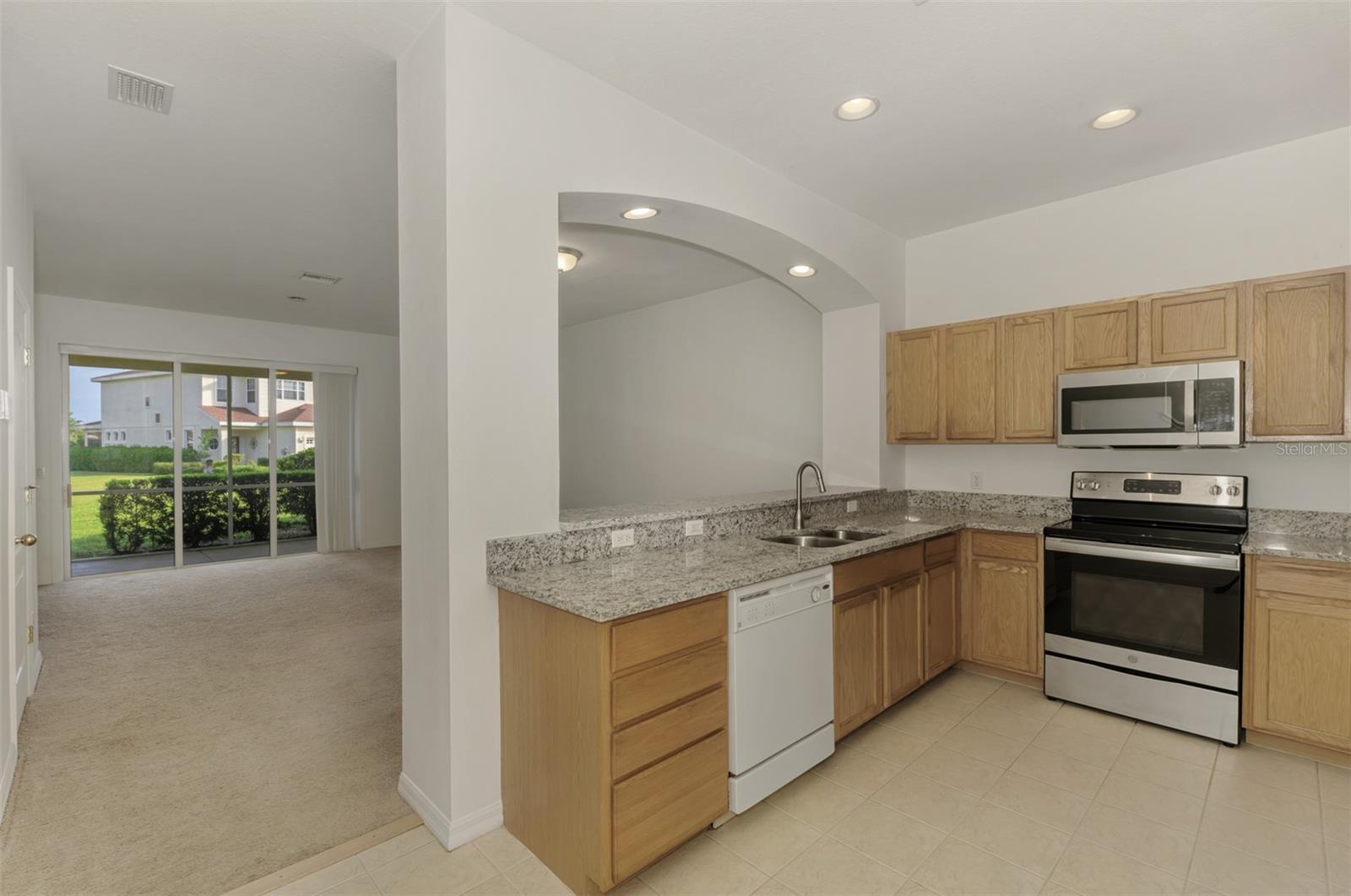 TOWNS AT LAKESIDE - Residential