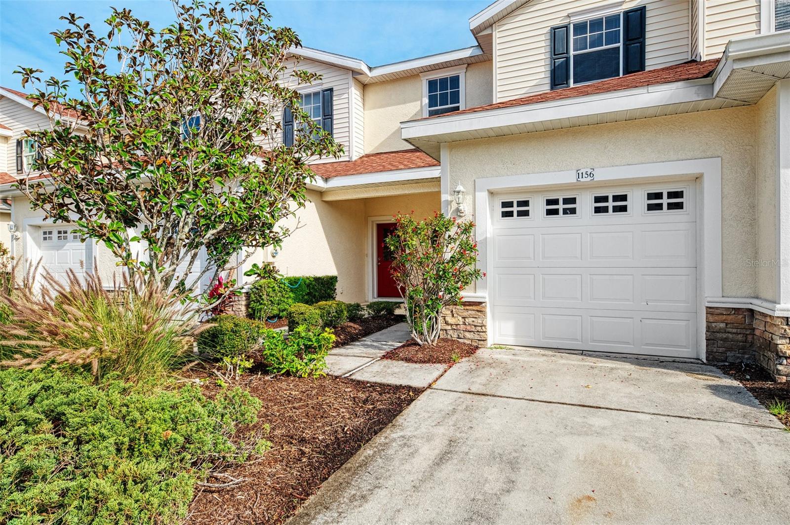 TOWNS AT LAKESIDE - Residential