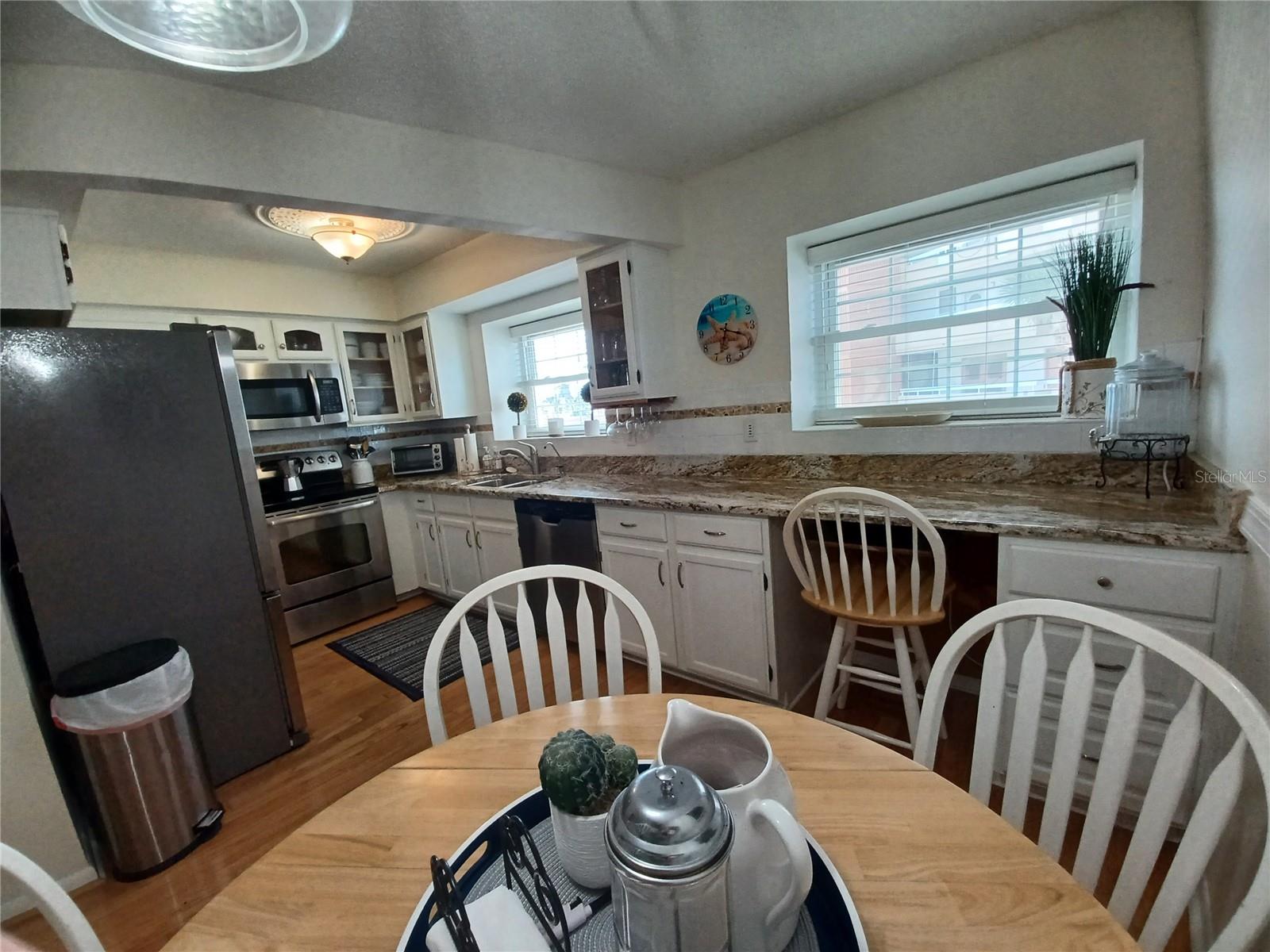 SUNSET REEF - Residential