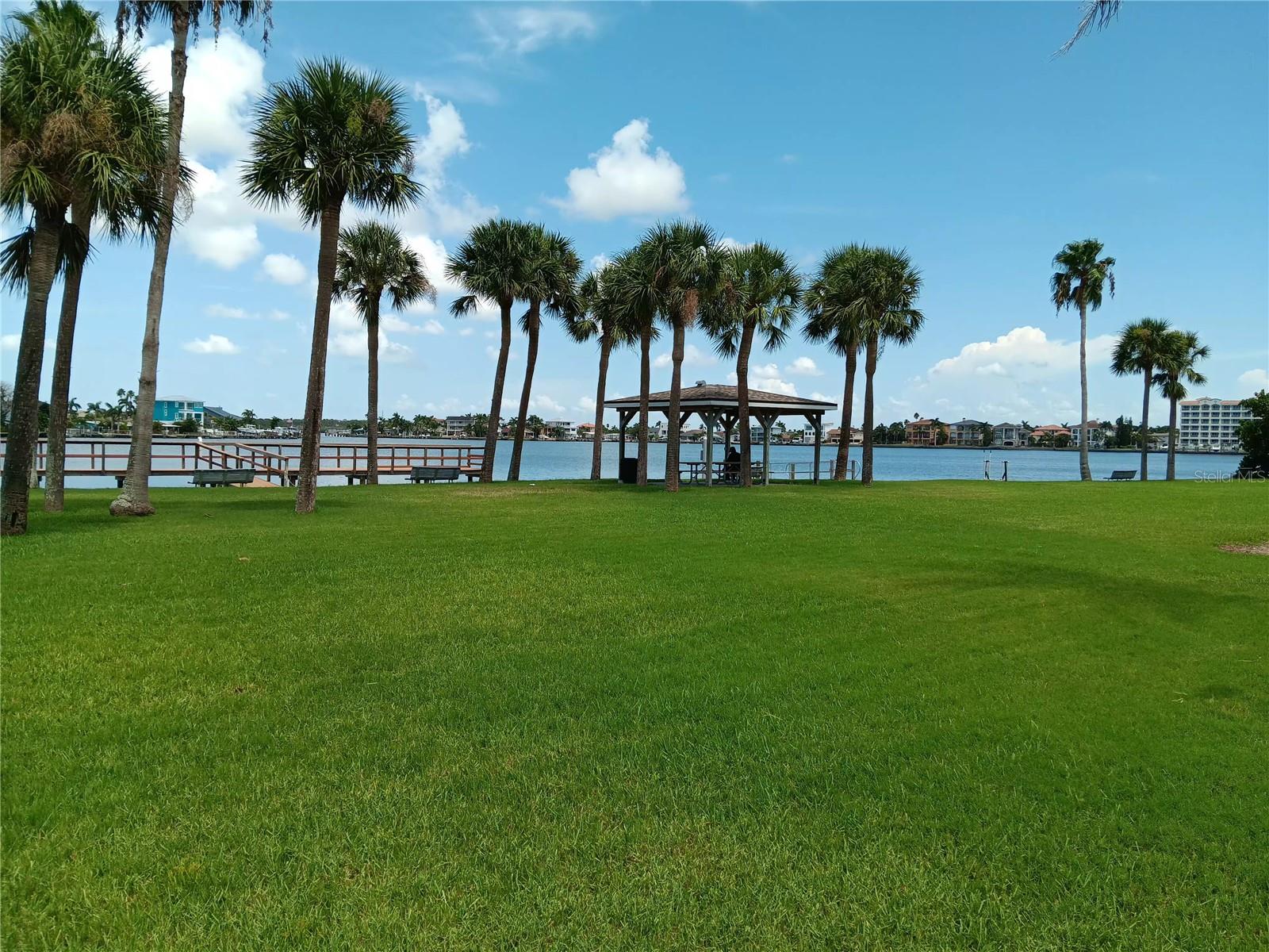 SUNSET REEF - Residential