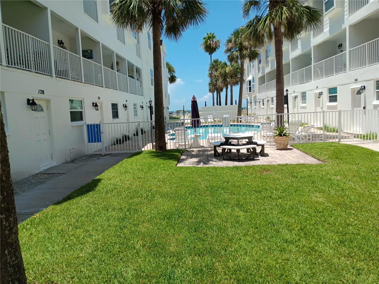 SUNSET REEF - Residential