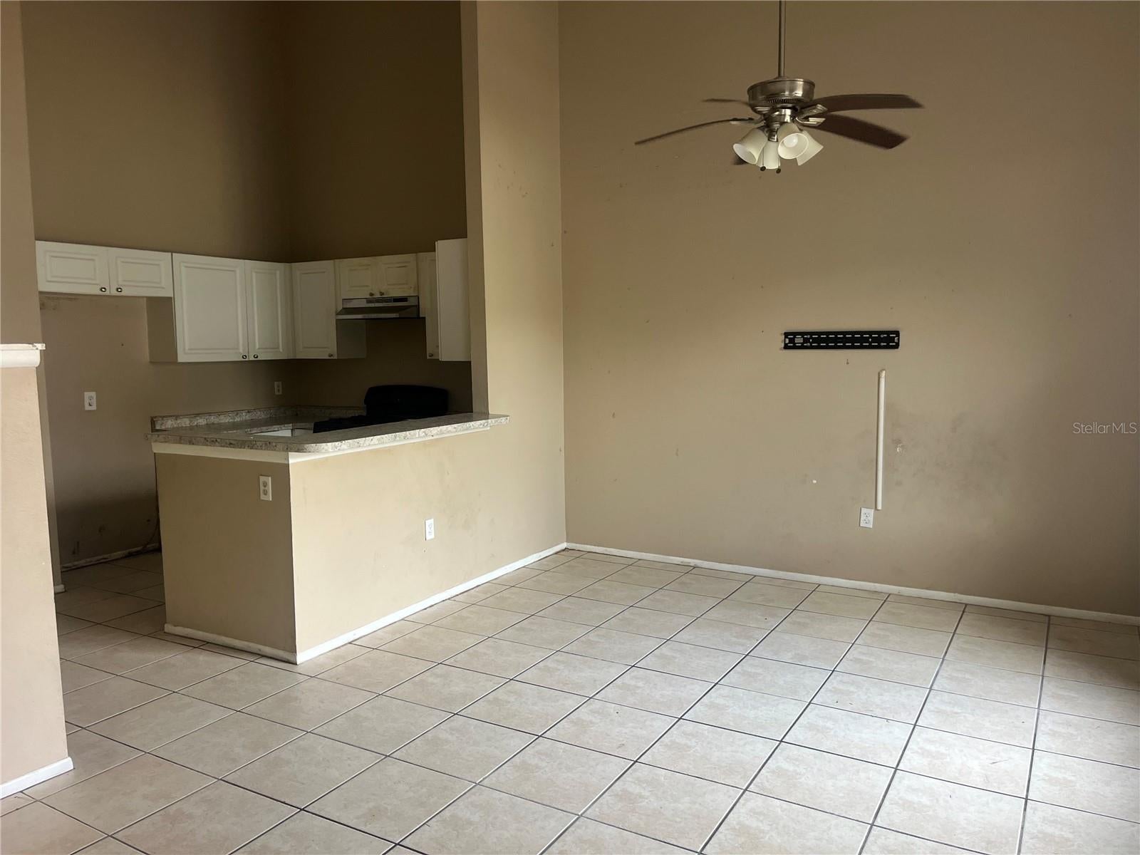 1323 AZALEA WAY