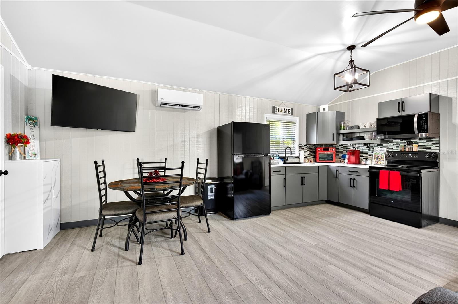 MINI FARMS UNITS 03 & 04 UNREC - Residential