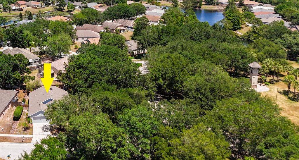 Photo of 6711 Somerset Garden Way, Apollo Beach, FL 33572 (MLS # TB8503371)
