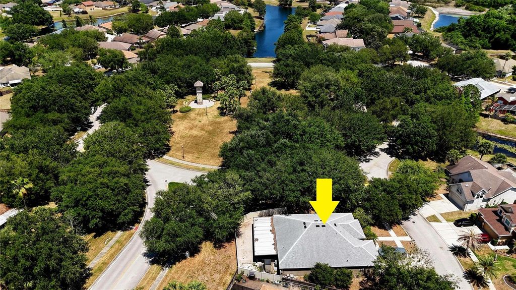 Photo of 6711 Somerset Garden Way, Apollo Beach, FL 33572 (MLS # TB8503371)