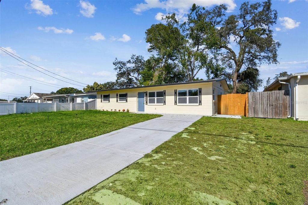 Photo of 2133 W Rambla Street, Tampa, FL 33612 (MLS # TB8457027)