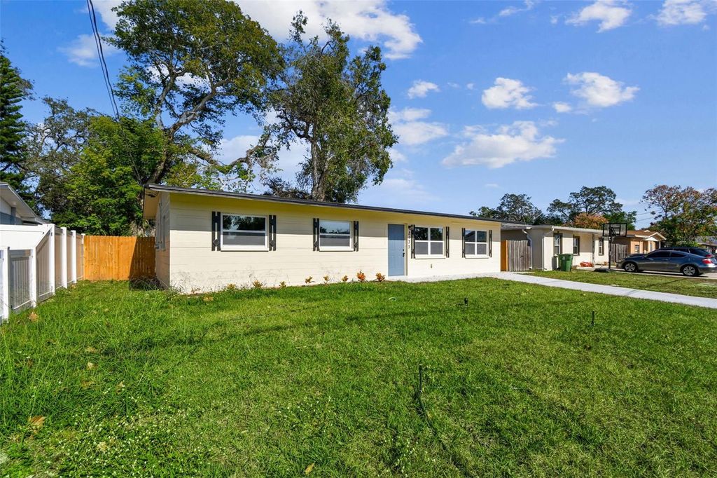 Photo of 2133 W Rambla Street, Tampa, FL 33612 (MLS # TB8457027)
