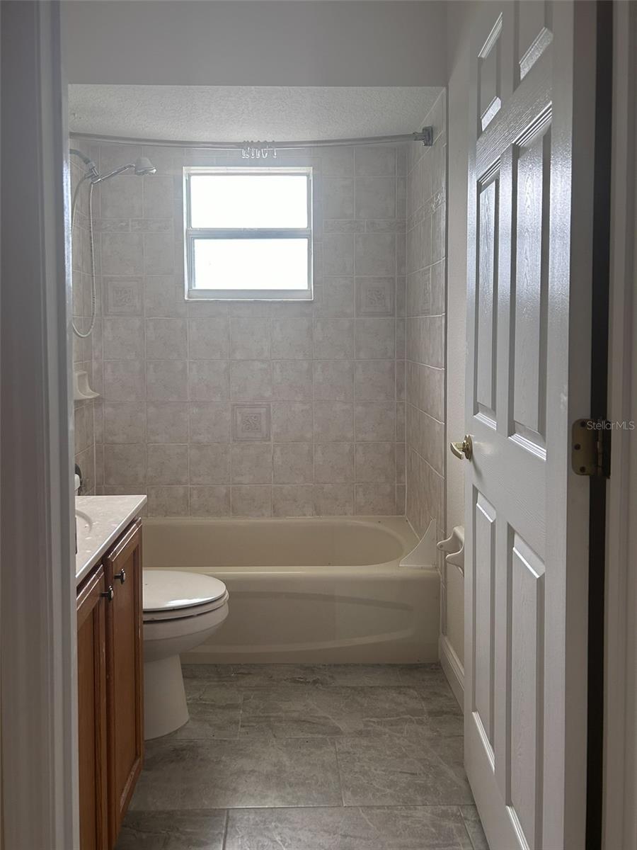 ISLAND POINTE SUB - Residential Lease