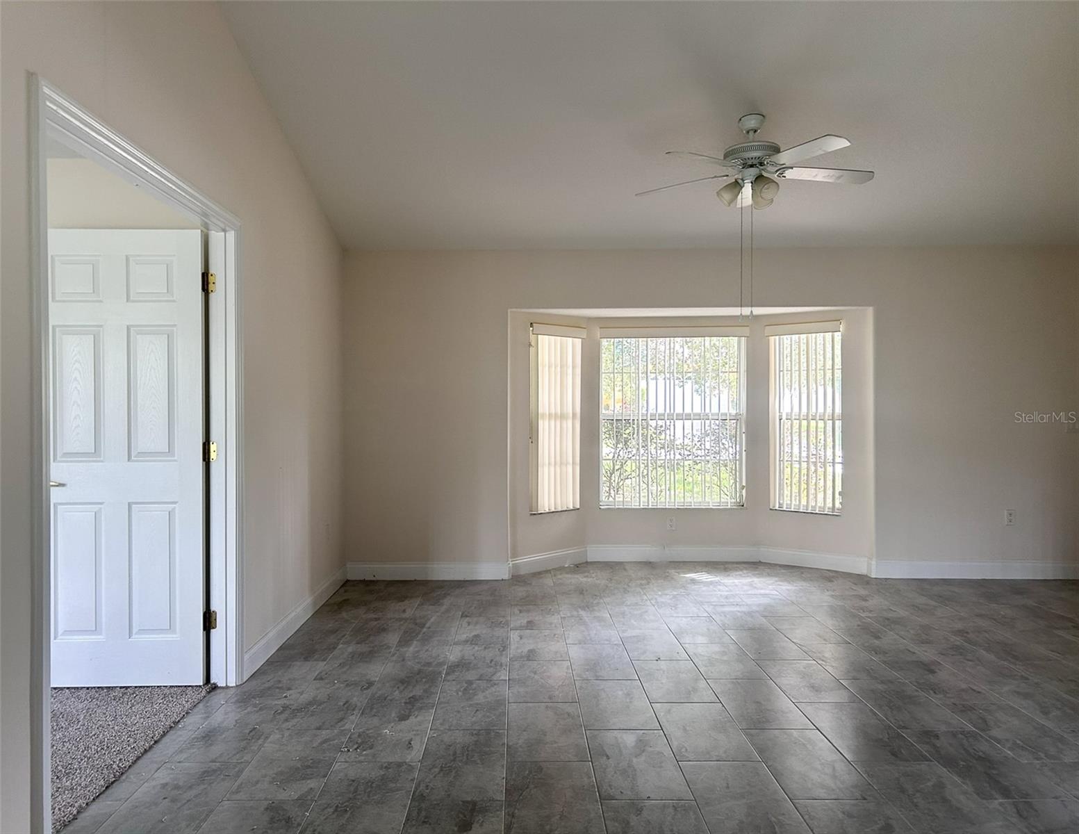 ISLAND POINTE SUB - Residential Lease