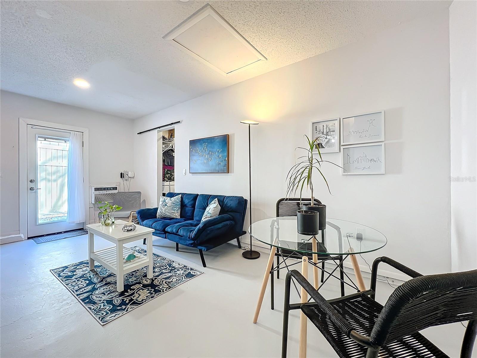 WOODPINE LAKE - Residential