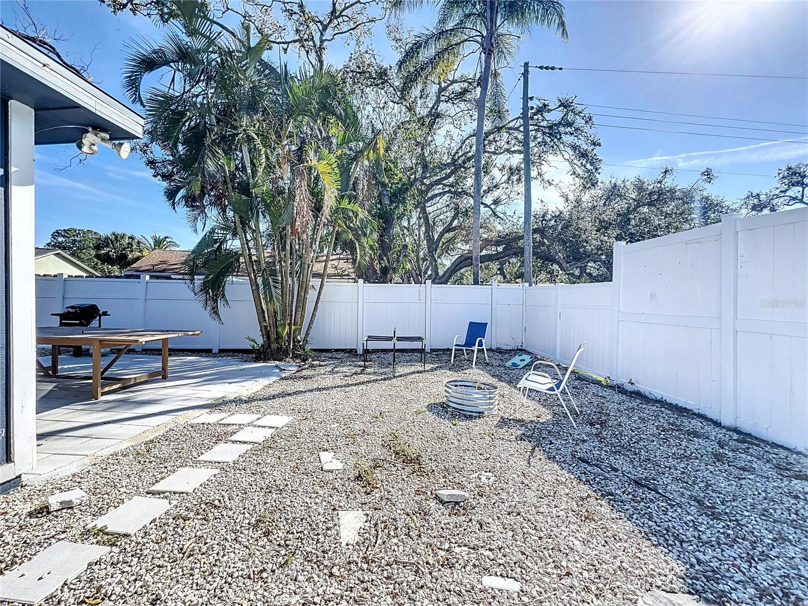 WOODPINE LAKE - Residential