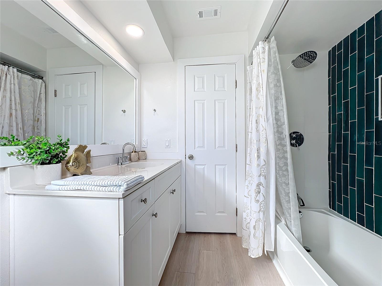 WOODPINE LAKE - Residential