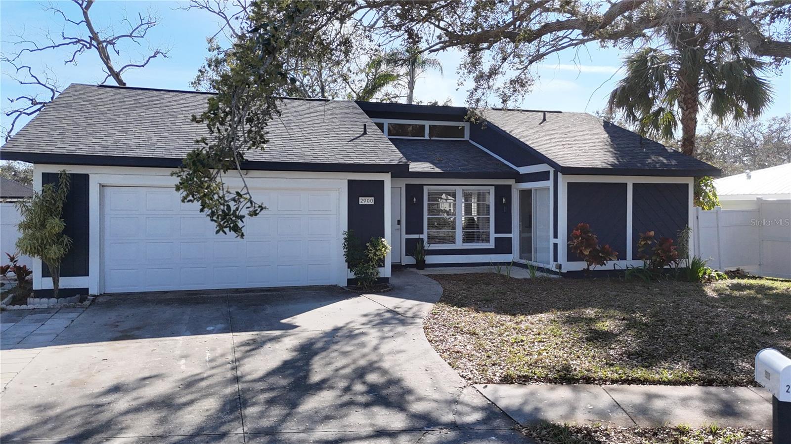 2900 WOODPINE COURT