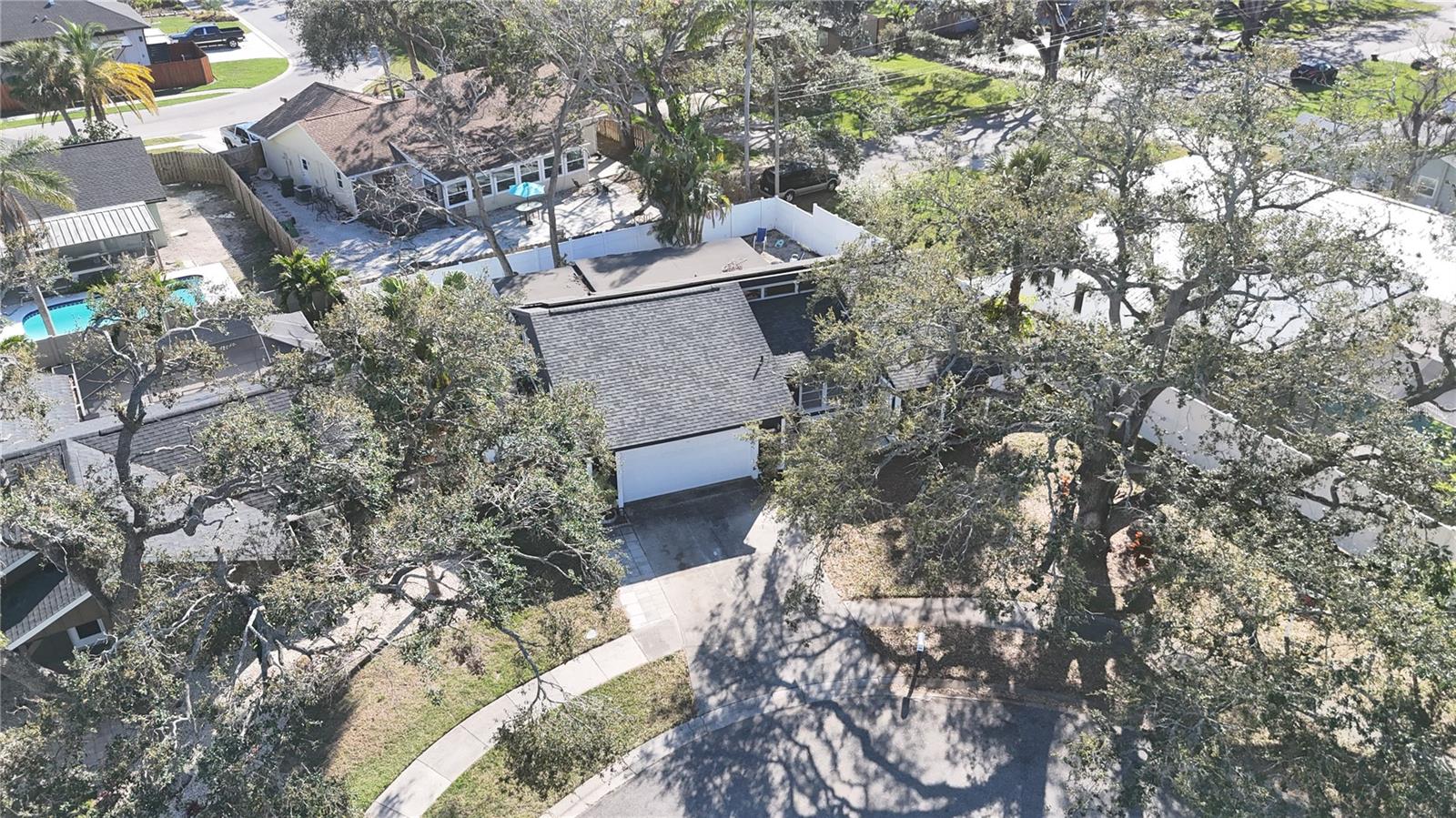 2900 WOODPINE COURT