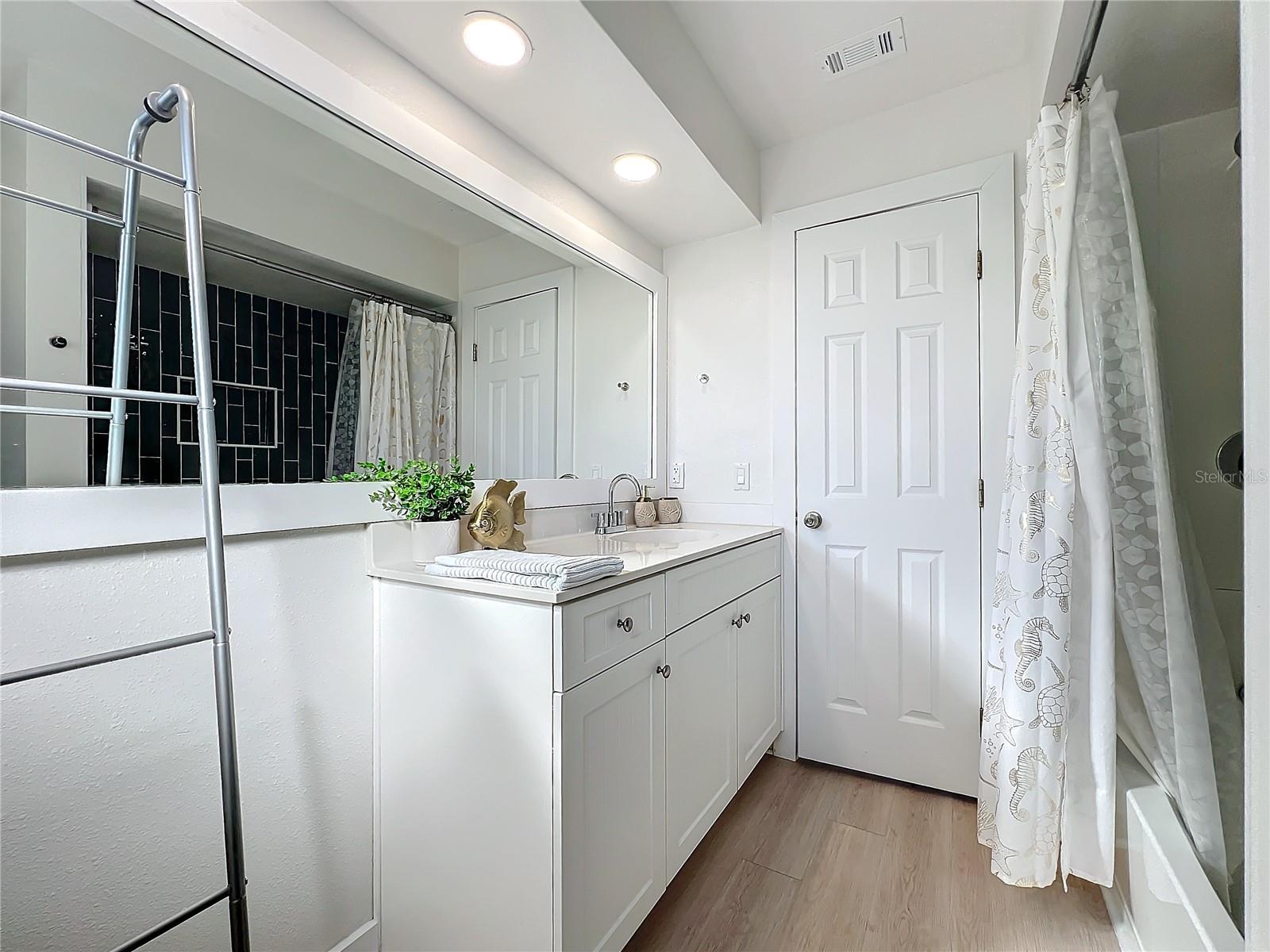 WOODPINE LAKE - Residential