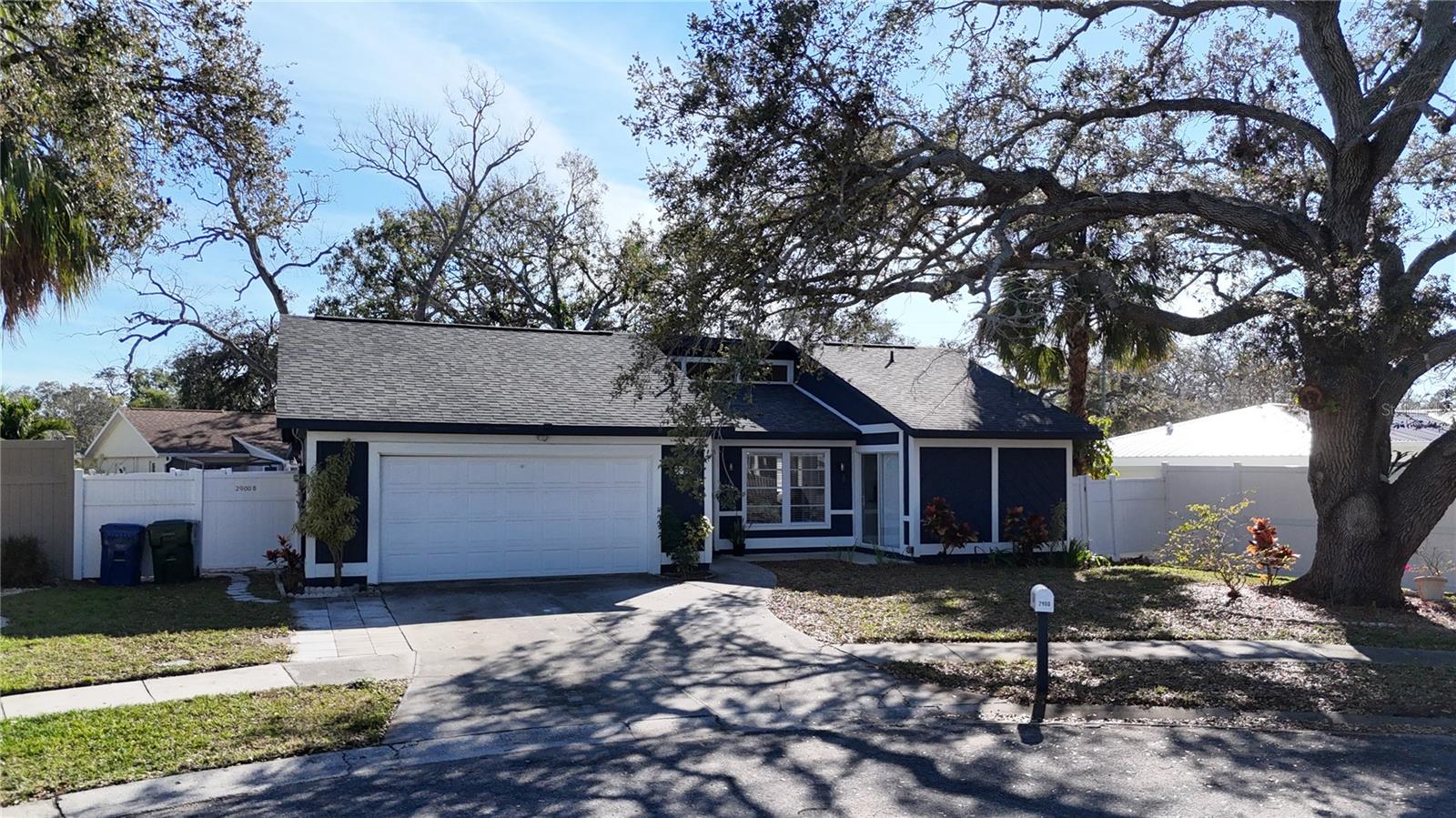 2900 WOODPINE COURT