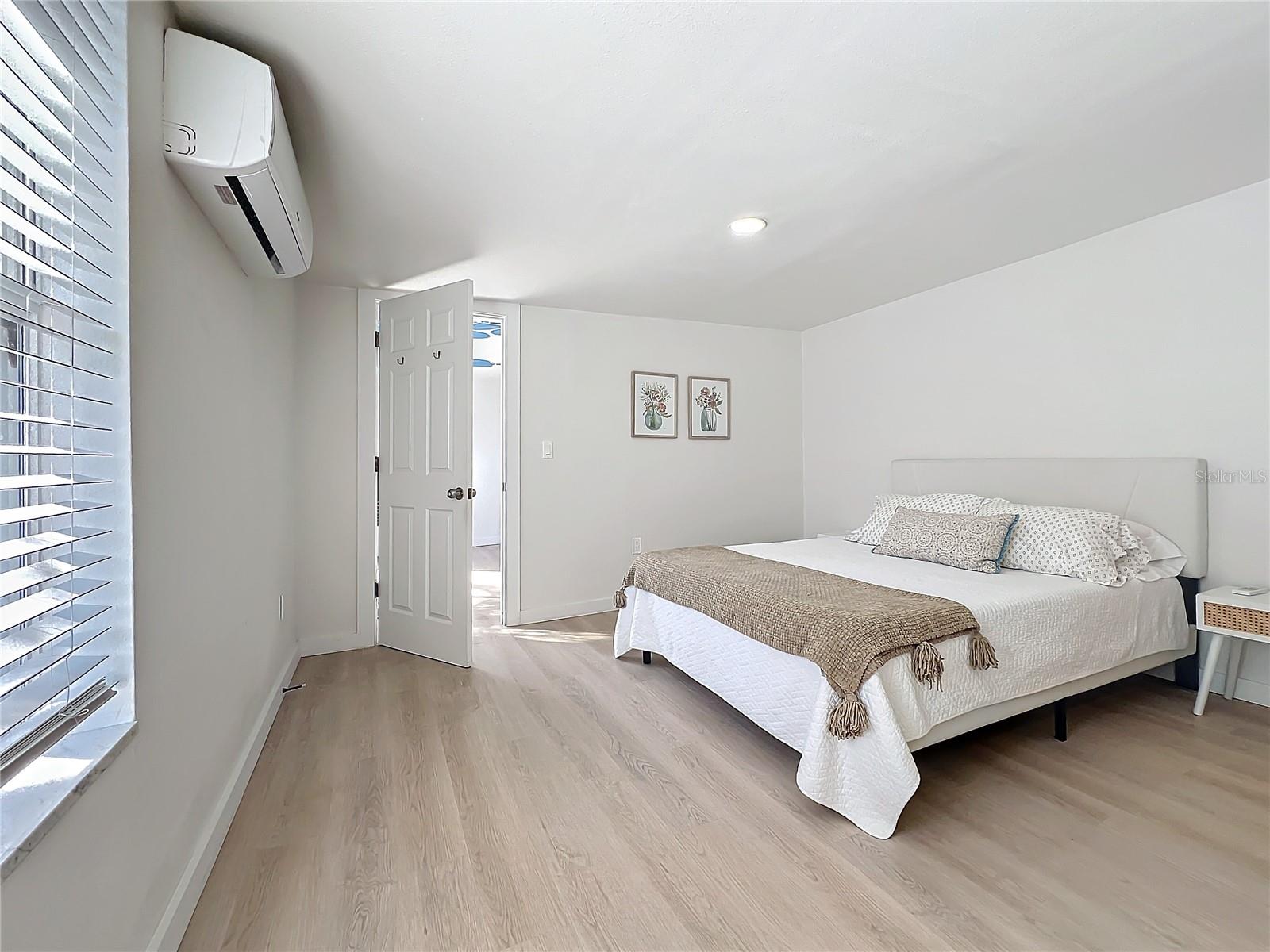 WOODPINE LAKE - Residential