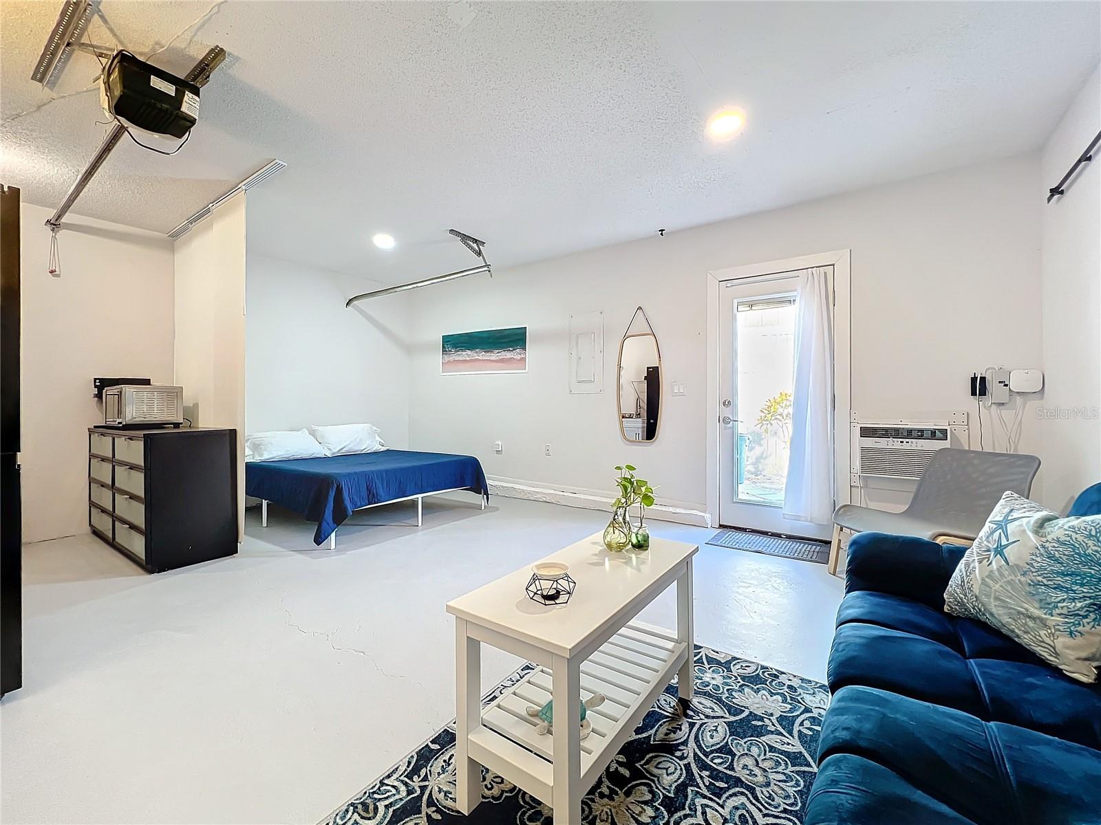 WOODPINE LAKE - Residential