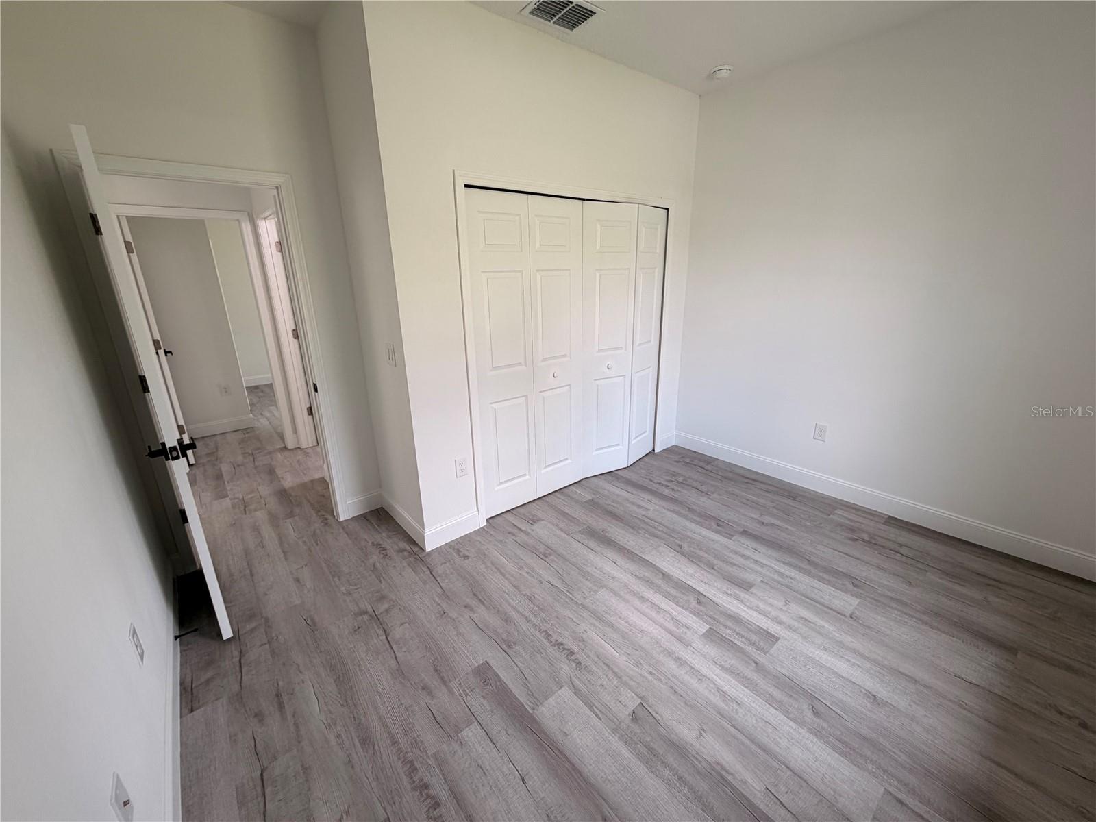 MARION OAKS UN 04 - Residential Lease