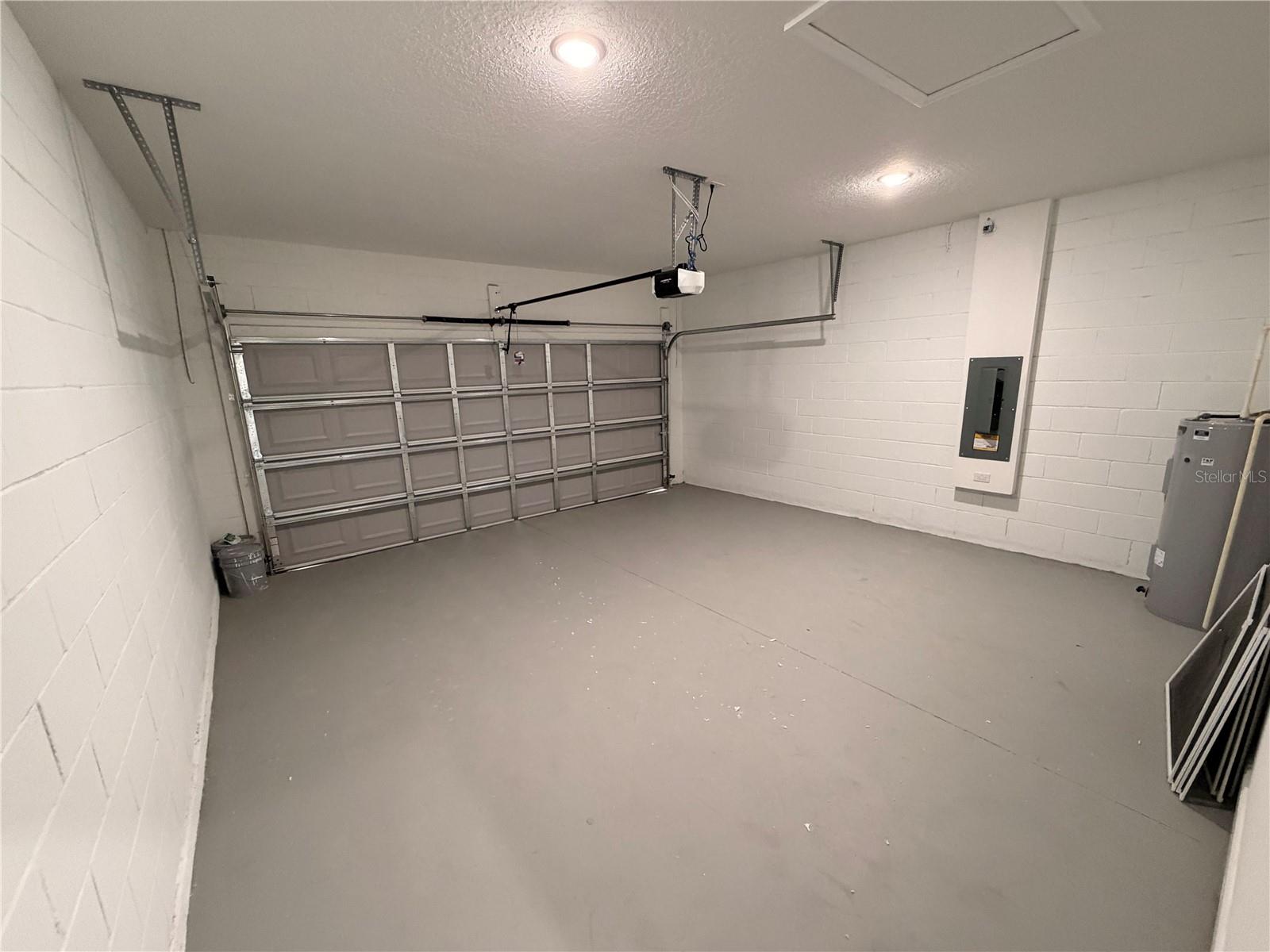 MARION OAKS UN 04 - Residential Lease