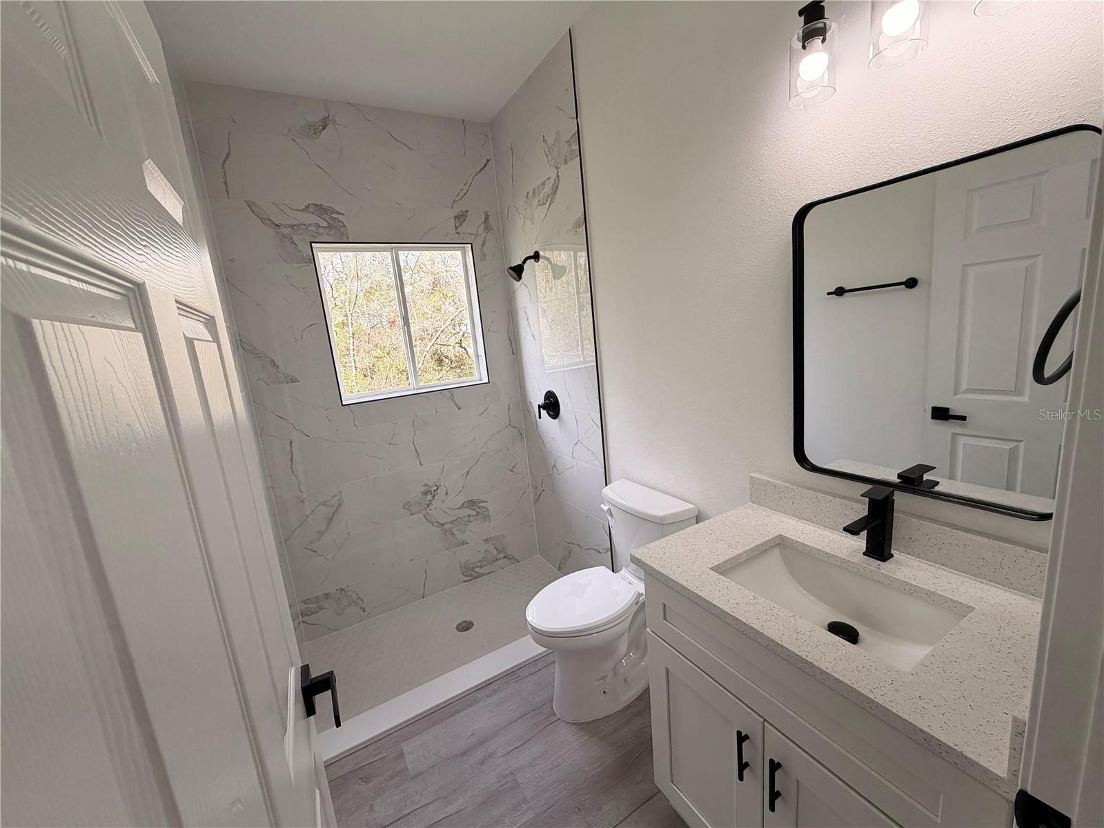 MARION OAKS UN 04 - Residential Lease