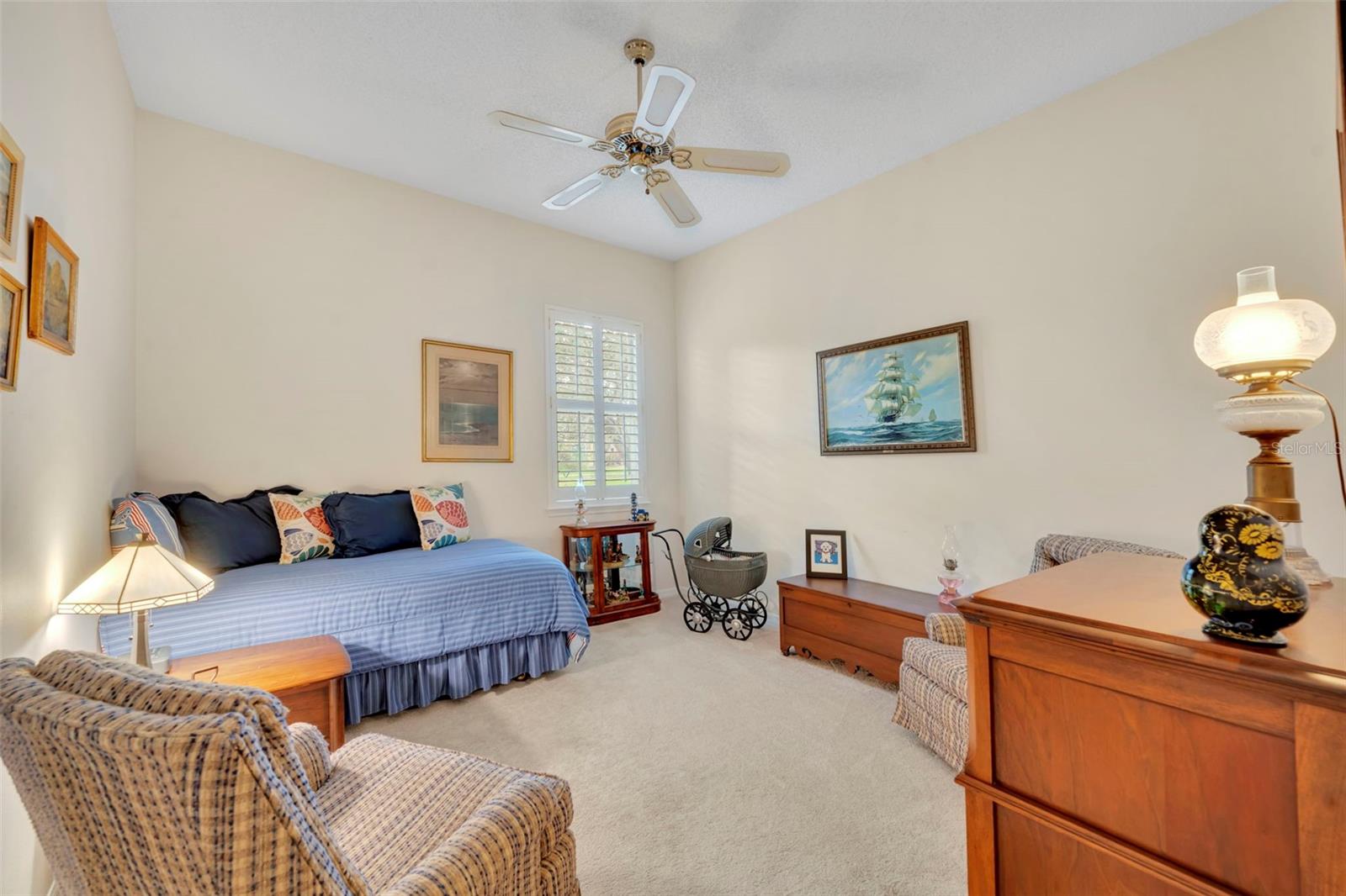 LAKES OF ALOMA - Residential