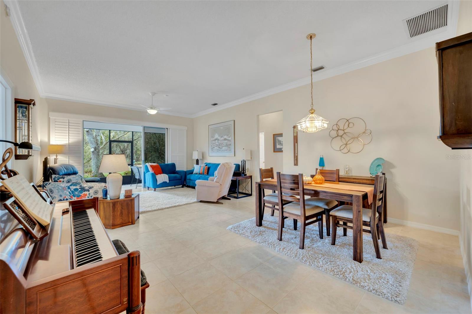 LAKES OF ALOMA - Residential