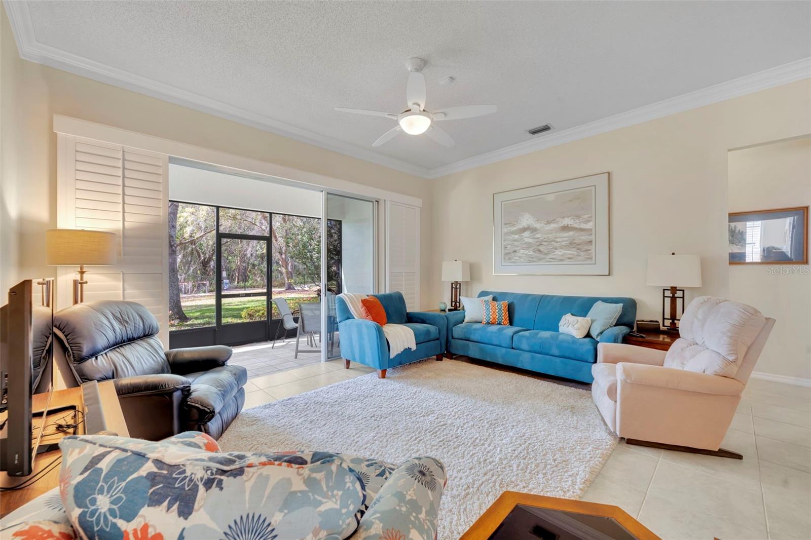 LAKES OF ALOMA - Residential