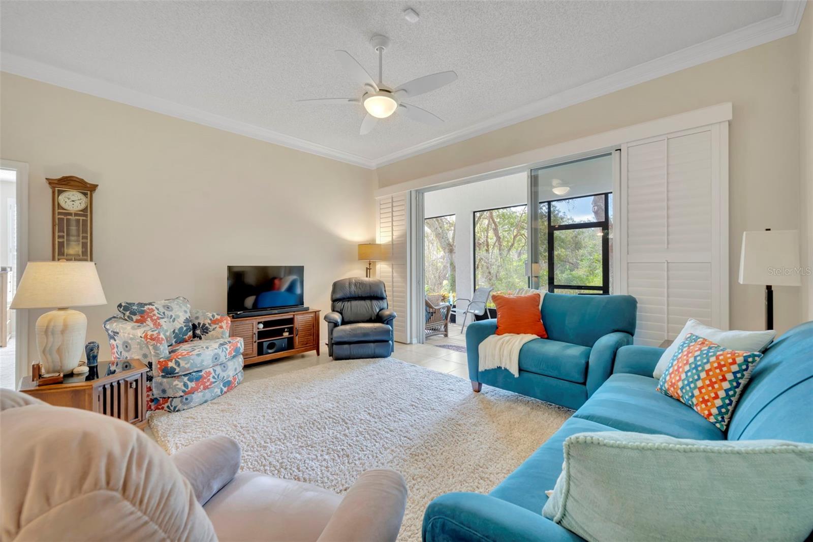 LAKES OF ALOMA - Residential