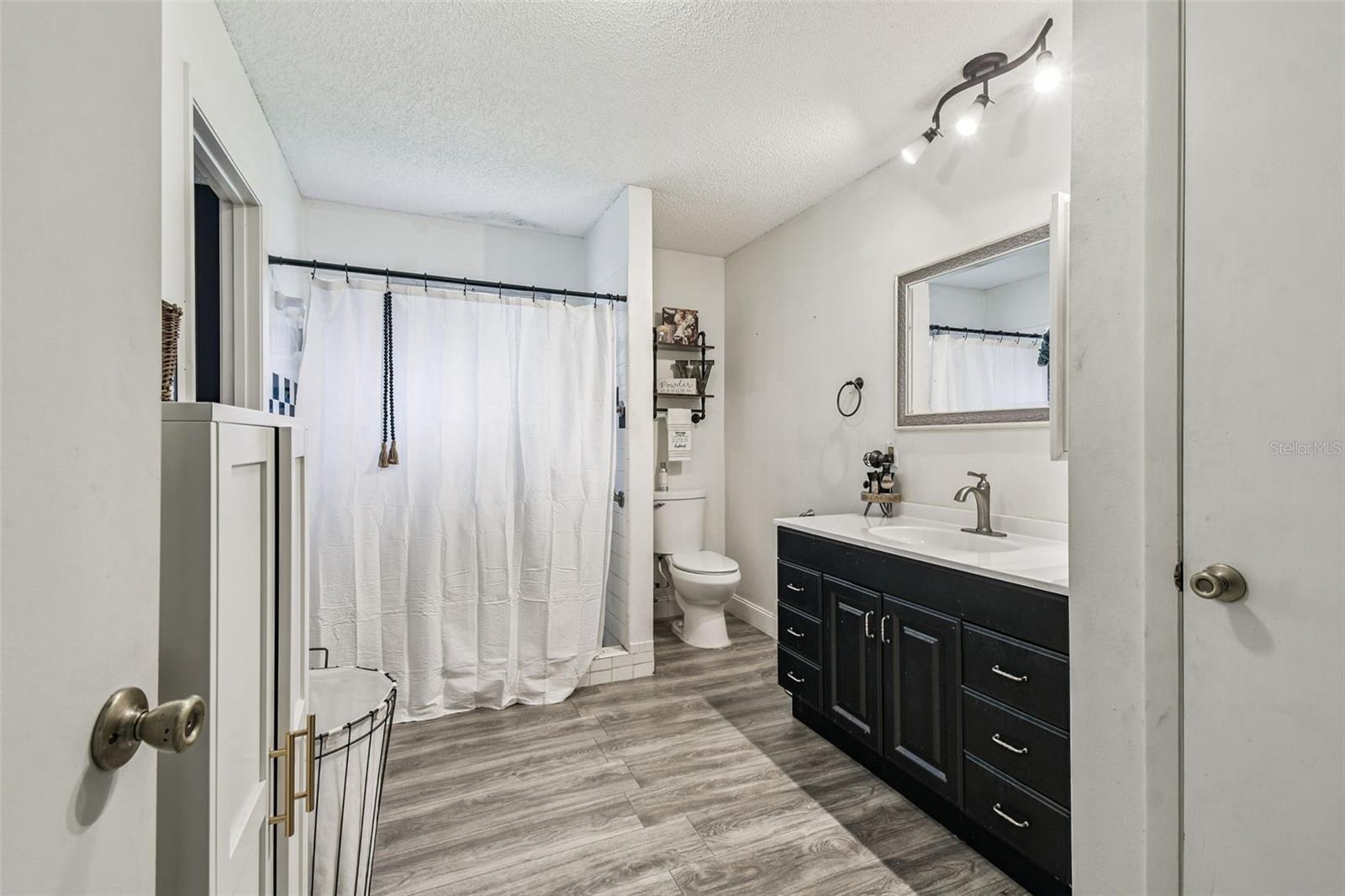 CROOM A COOCHEE ESTATES - Residential