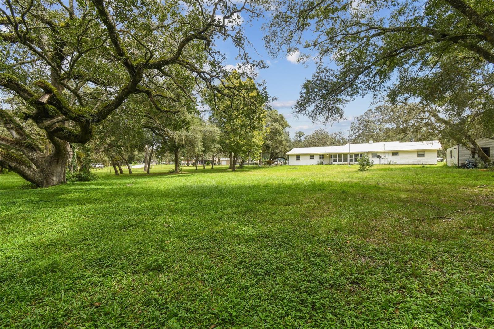 CROOM A COOCHEE ESTATES - Residential