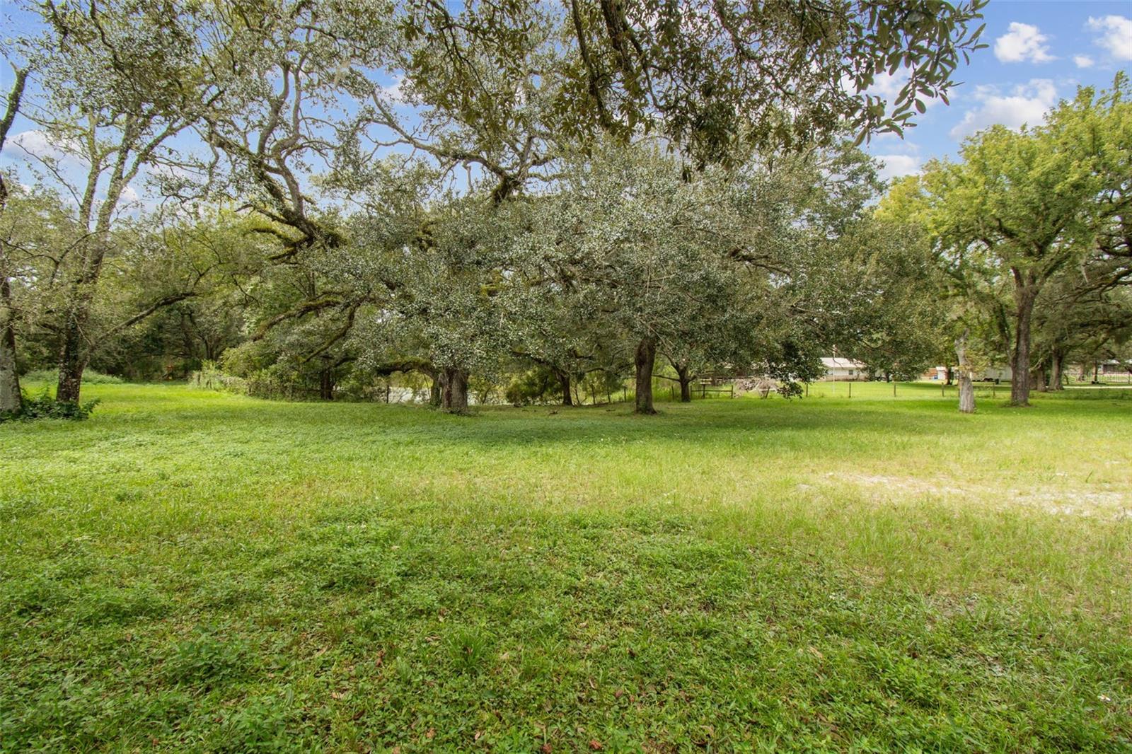 CROOM A COOCHEE ESTATES - Residential