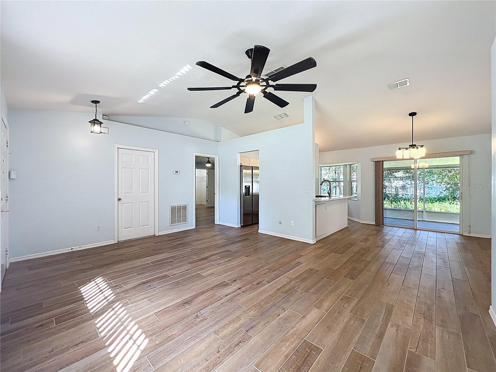 WEST HIGHLANDS - Residential