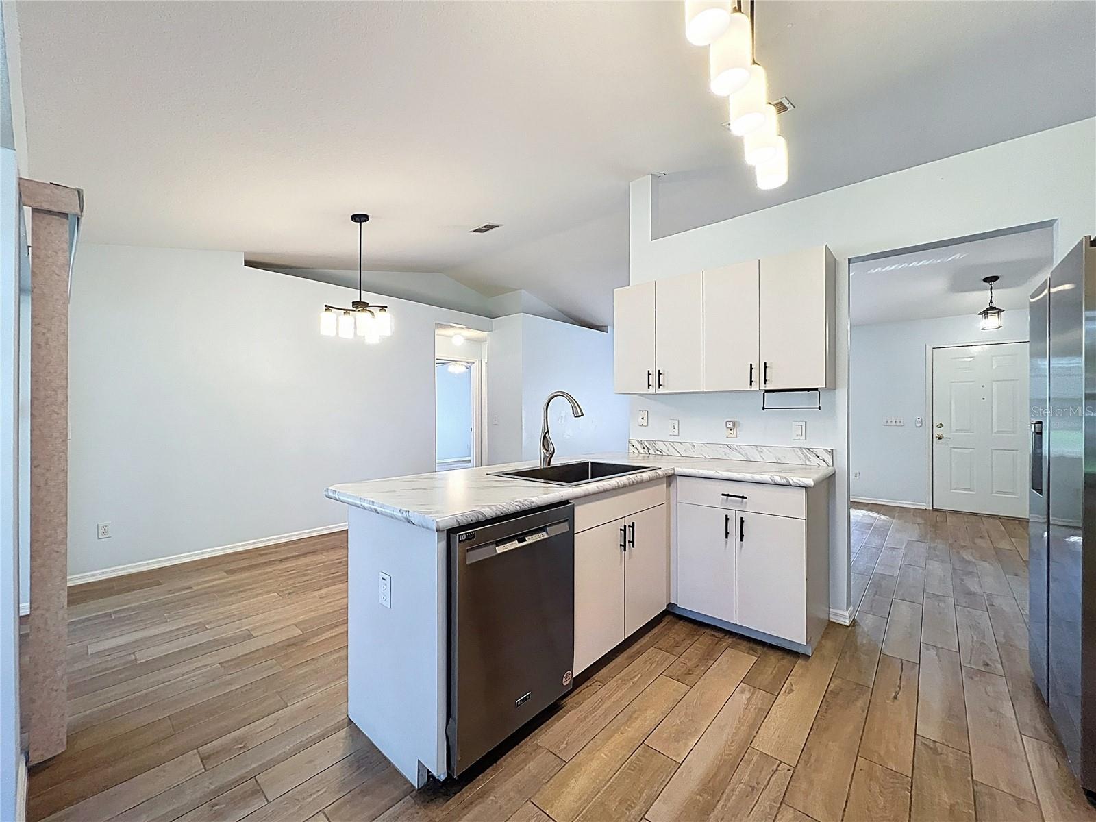 WEST HIGHLANDS - Residential