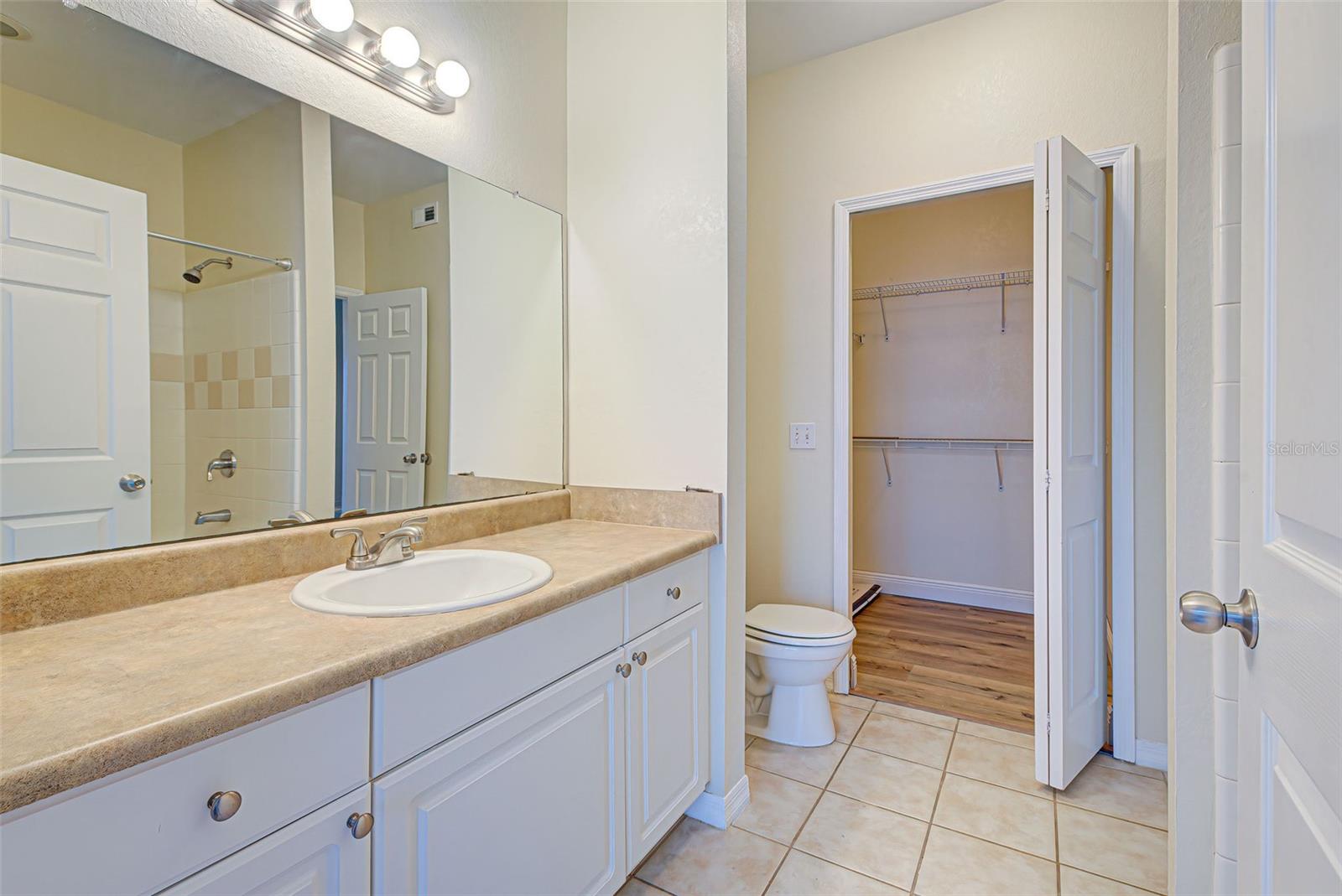 ADMIRALS WALK - Residential Lease