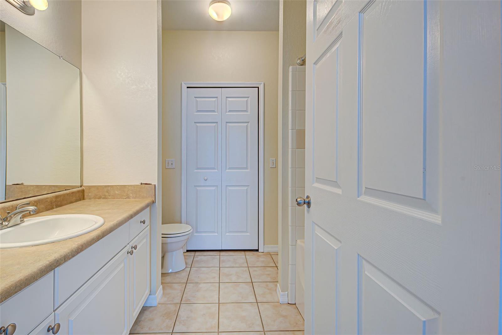 ADMIRALS WALK - Residential Lease