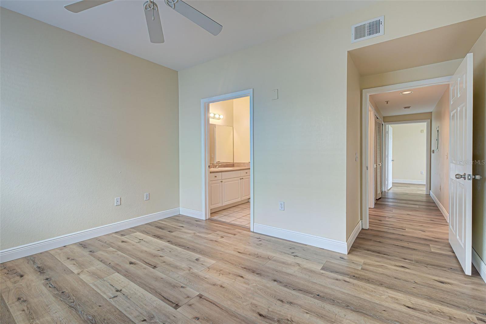 ADMIRALS WALK - Residential Lease