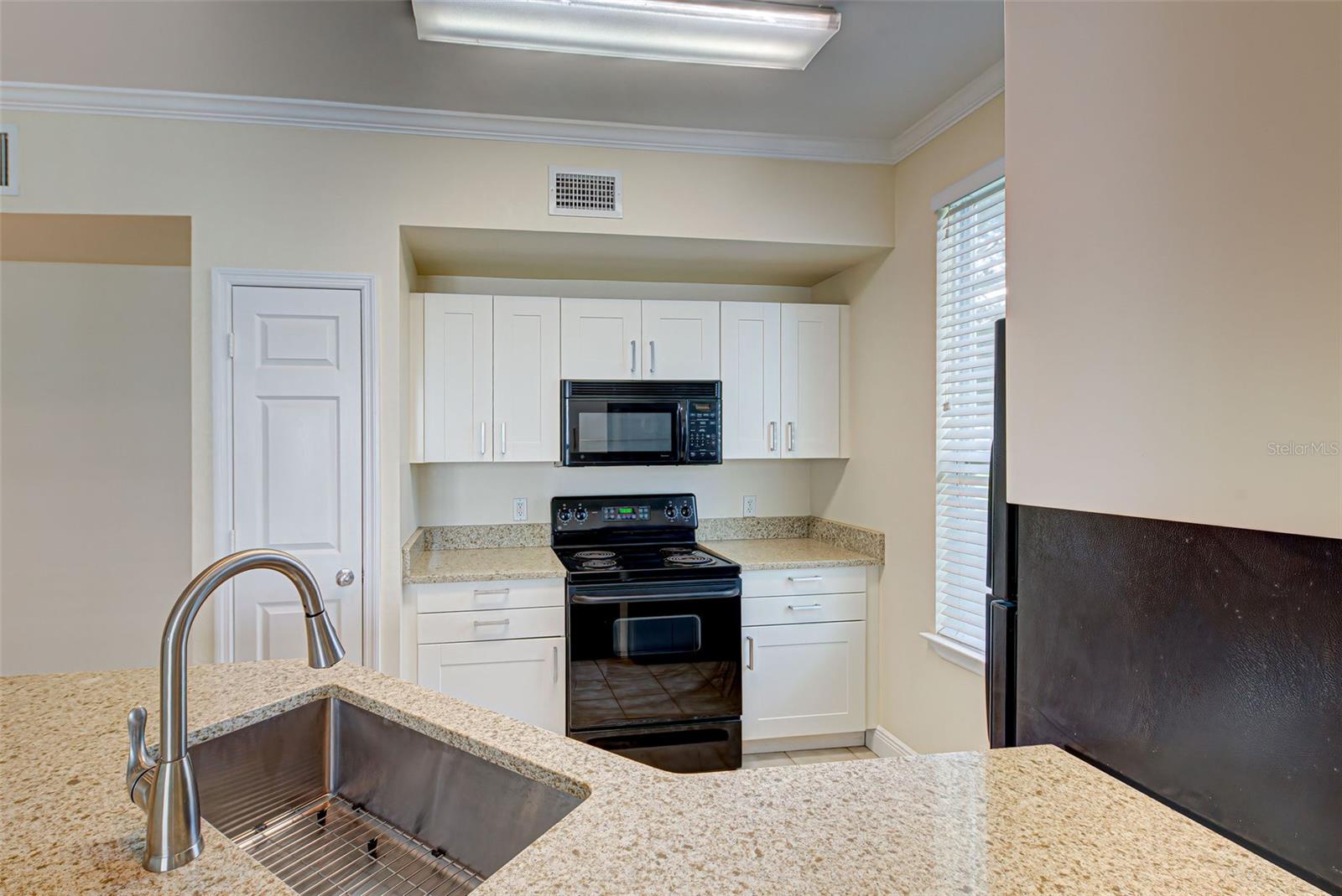 ADMIRALS WALK - Residential Lease