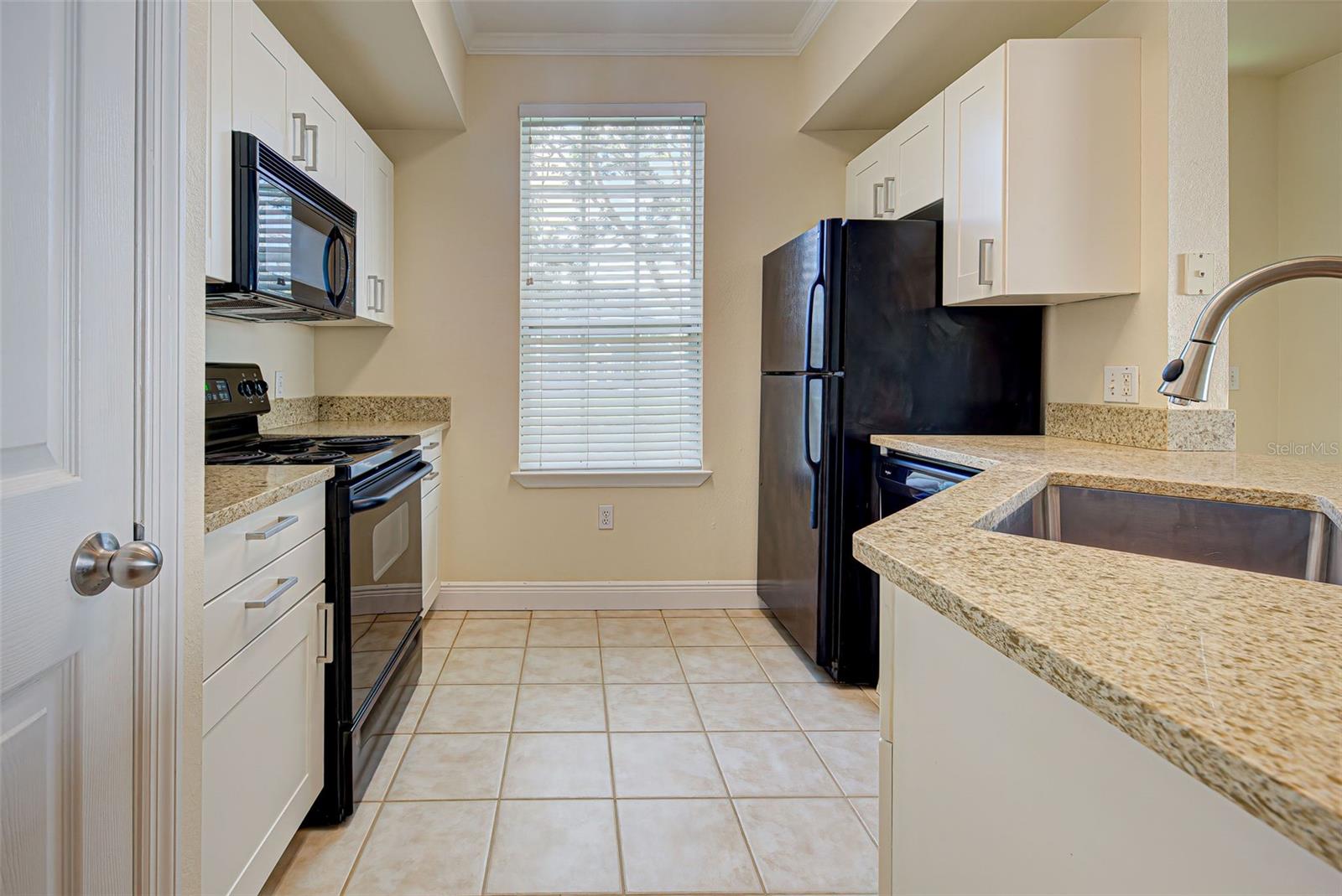 ADMIRALS WALK - Residential Lease