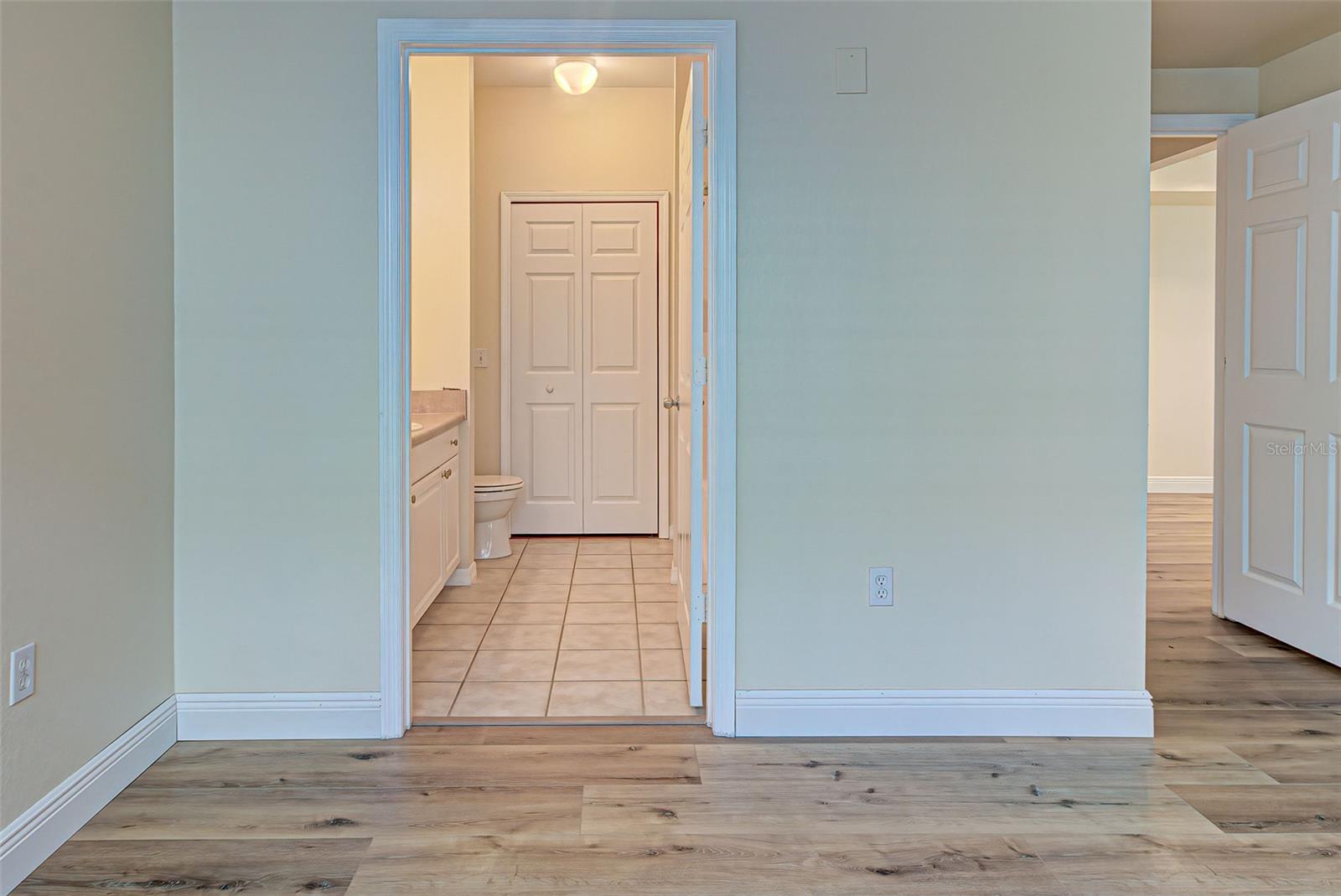 ADMIRALS WALK - Residential Lease