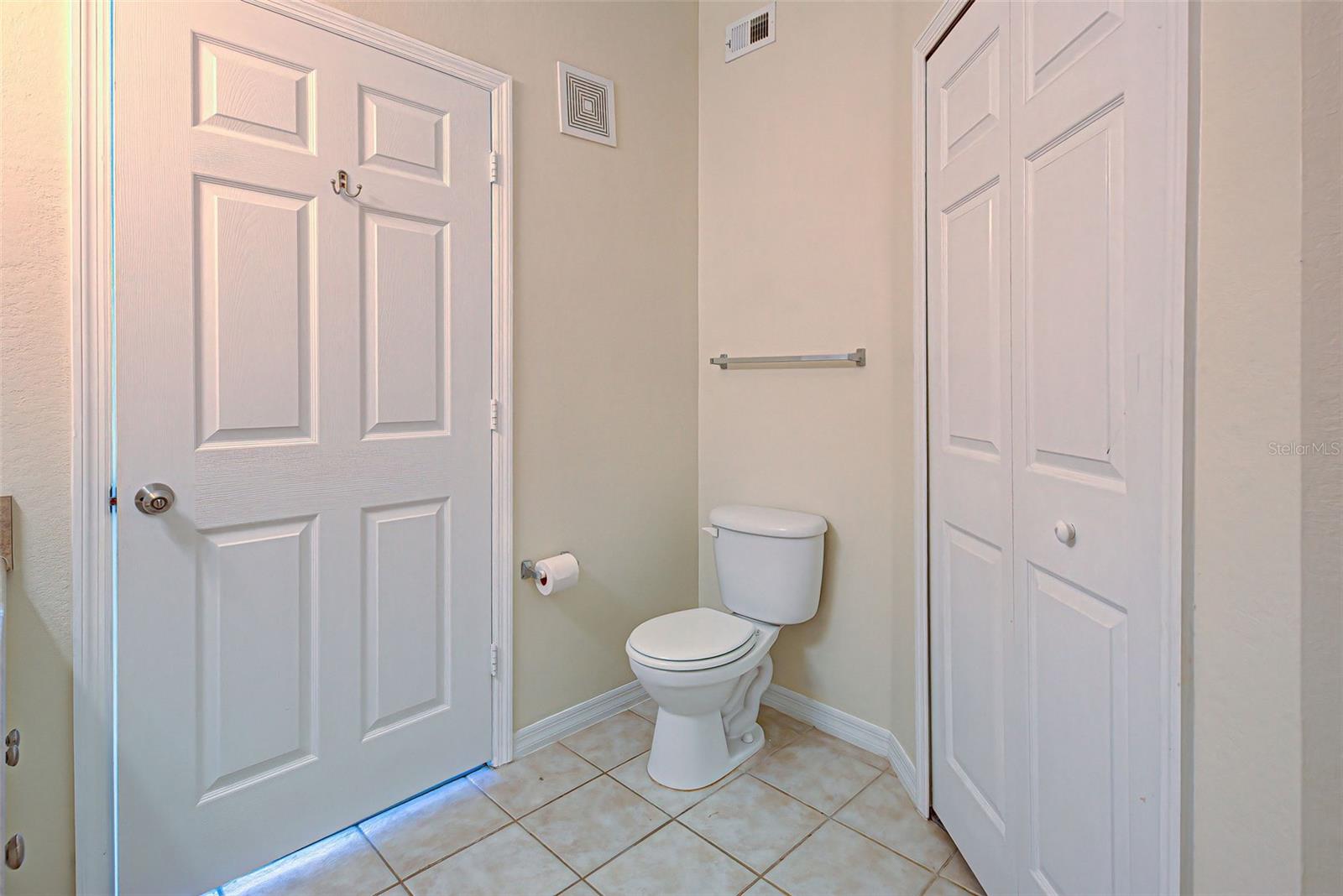 ADMIRALS WALK - Residential Lease