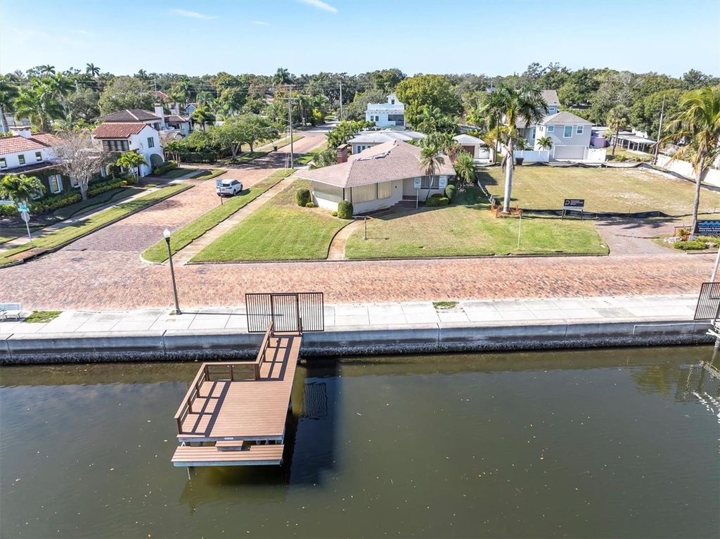 Photo of 2800 Coffee Pot Boulevard NE, St Petersburg, FL 33704 (MLS # TB8456968)