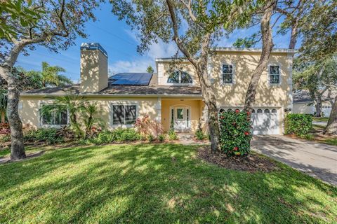 A home in PALM HARBOR