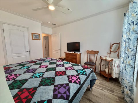 Tiny photo for 198 Jacaranda Drive, Leesburg, FL 34748 (MLS # G5118541)
